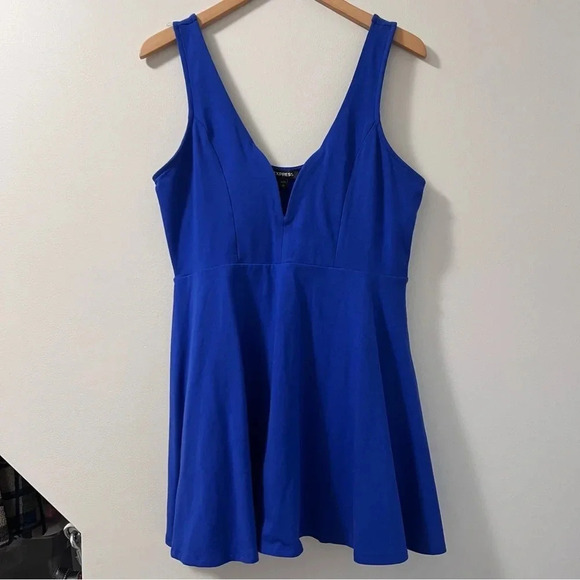 Express Deep V-Wire Skort Fit and Flare Dress Size Large - Picture 2 of 10